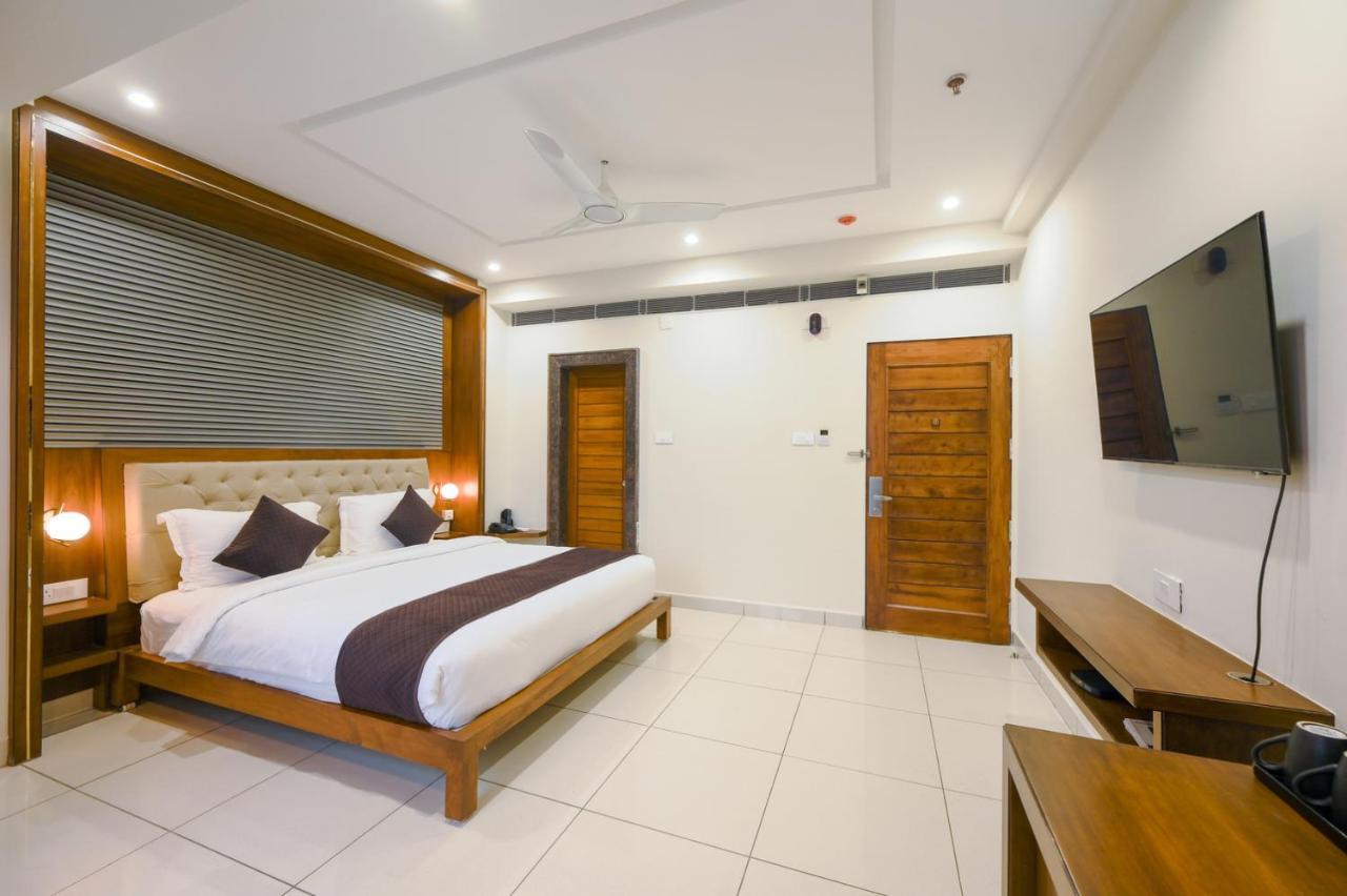 The Shivalik Hotel Bhubaneswar Bagian luar foto