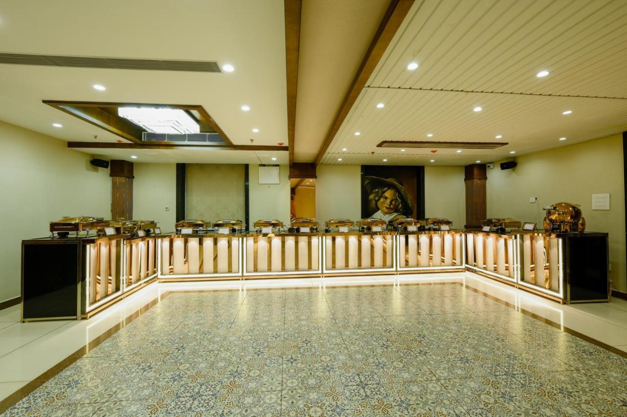 The Shivalik Hotel Bhubaneswar Bagian luar foto